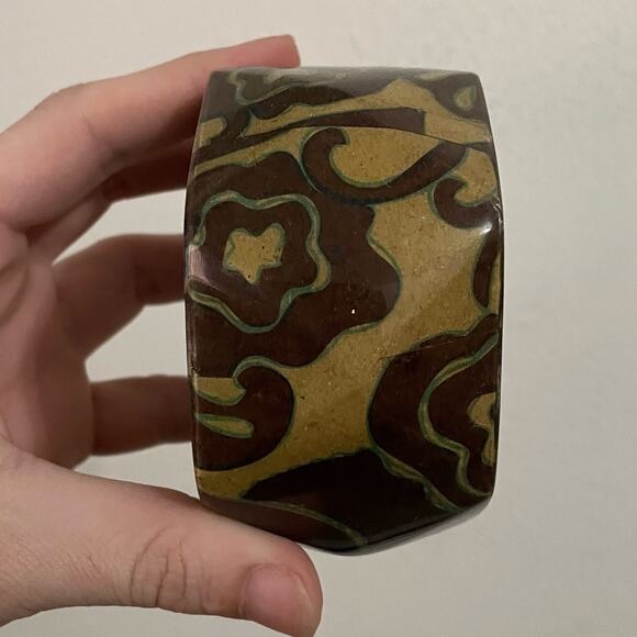 Chunky Resin Bangle Bracelet Brown Tan Abstract Floral Design Boho Retro Jewelry - Picture 6 of 8